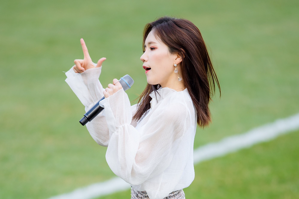 [러블리즈] 출근길에 본 은행나무가 이뻐서 명은이 | 인스티즈