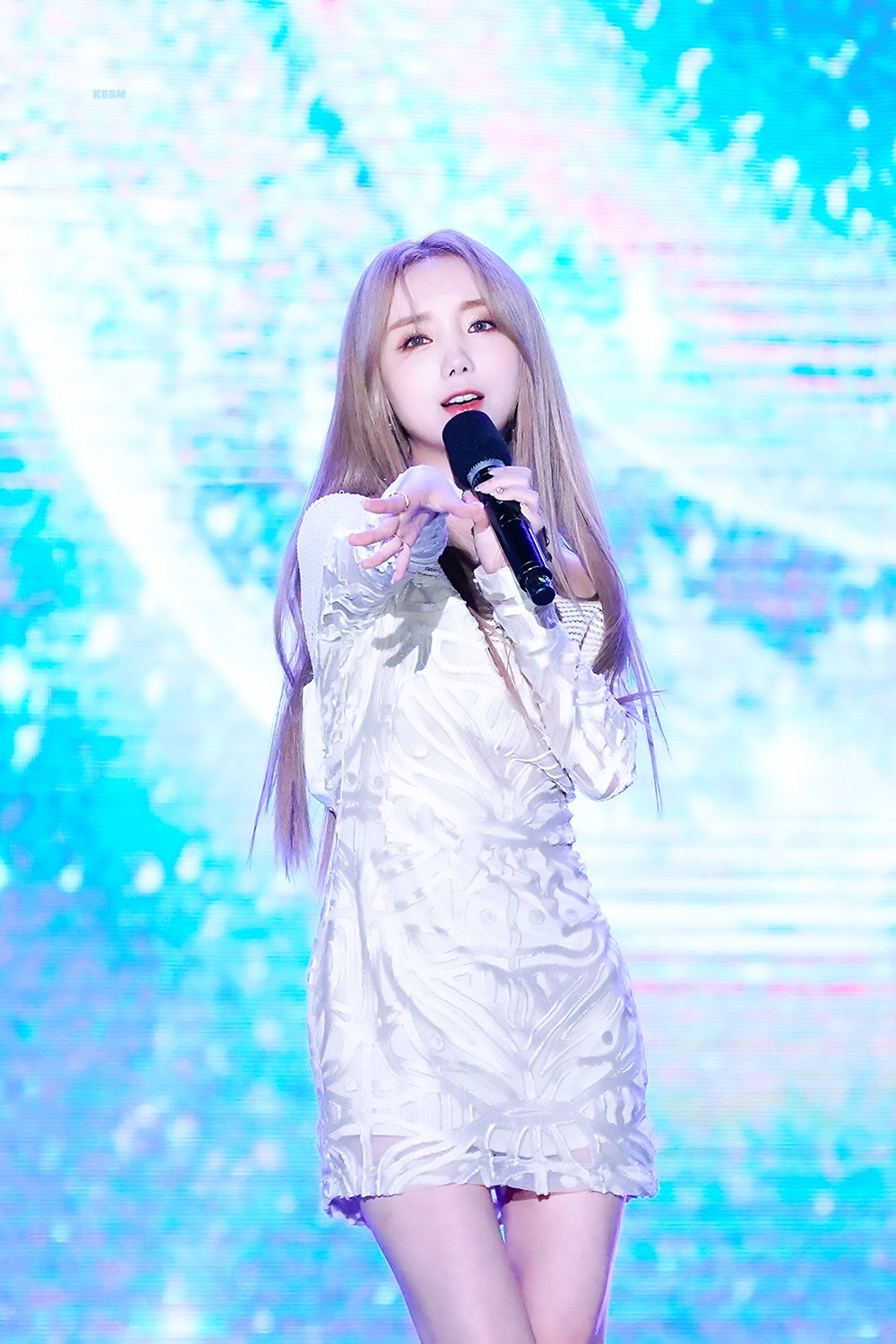 [러블리즈] 친구들이 회 먹으러 가자고 하길래 케이 | 인스티즈