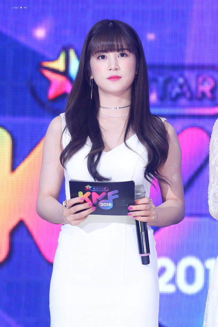 [에이핑크] 여유로운 생일을 보내고 있어서 박초롱 | 인스티즈