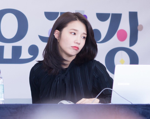 많은 팬들이 앞머리 있는 모습을 좋아하는 에이핑크 정은지.jpg | 인스티즈