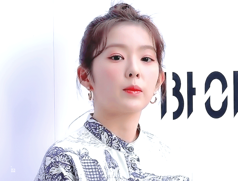 행사장에서 완전 귀여운 똥머리한 레드벨벳 아이린.jpgif | 인스티즈
