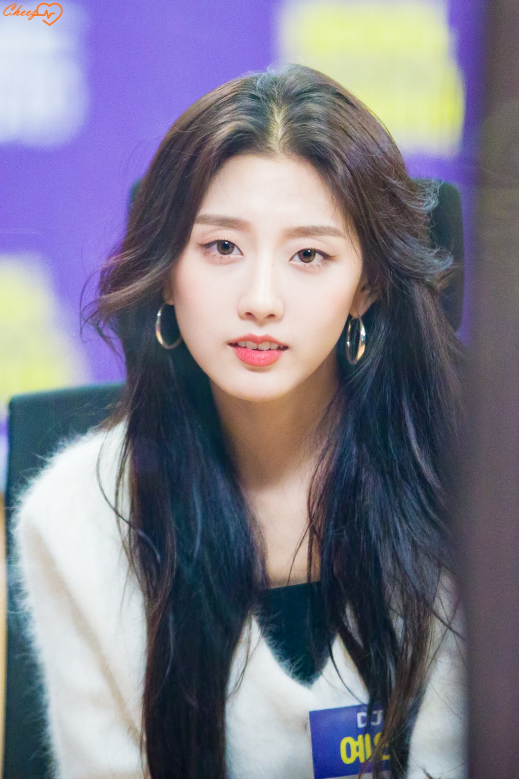 [러블리즈] 아이패드 살까 하는 생각이 들어서 예인이 | 인스티즈