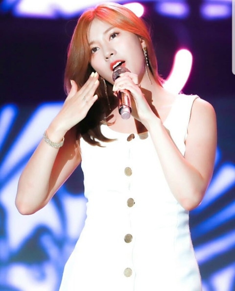 데뷔 10년차에 반오십인 여자 아이돌.jpgif | 인스티즈