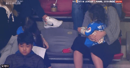 대성통곡하고 있는 나은이 | 인스티즈