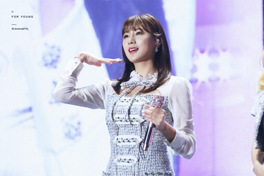 데뷔 10년차에 반오십인 여자 아이돌.jpgif | 인스티즈