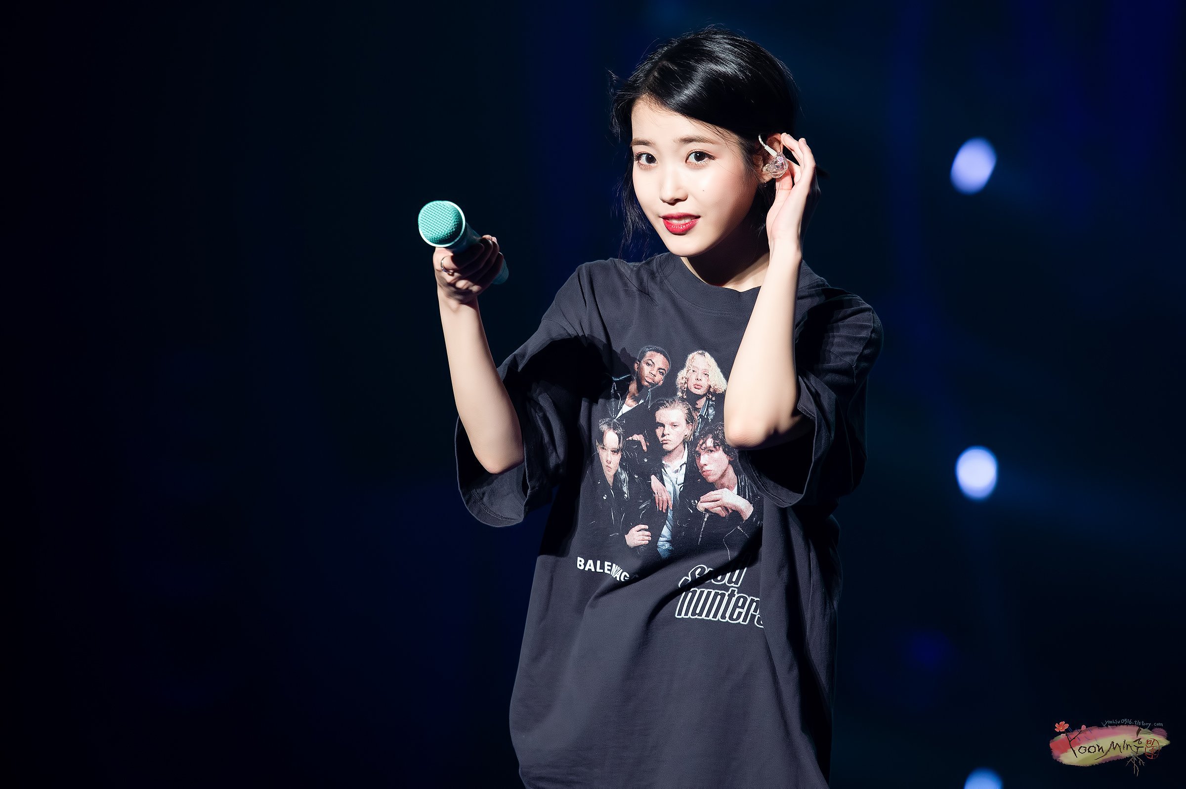 아이유 10주년 콘서트 in 서울.jpg | 인스티즈