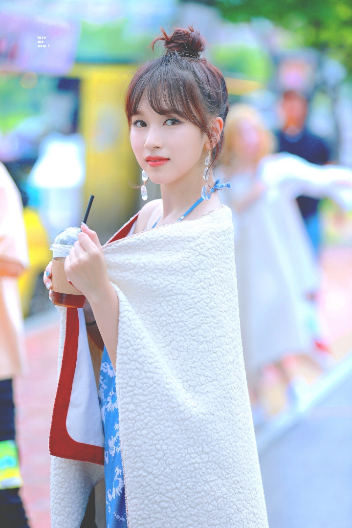 락꾸미님 여자친구가 락꾸미님 지긋이 사랑스럽게 볼 때 | 인스티즈