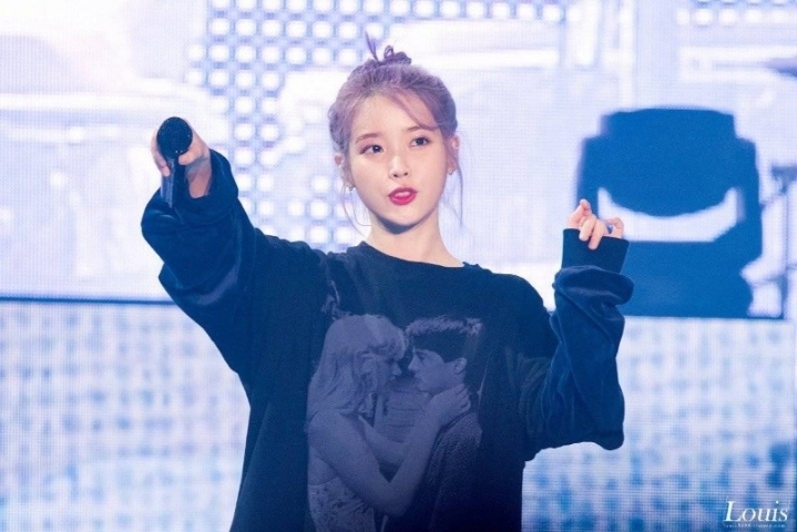 일요일이니까 아이유 | 인스티즈