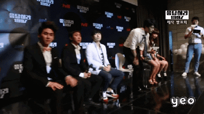 치마 짧은 여자만 보면 못참는 서인국.gif | 인스티즈