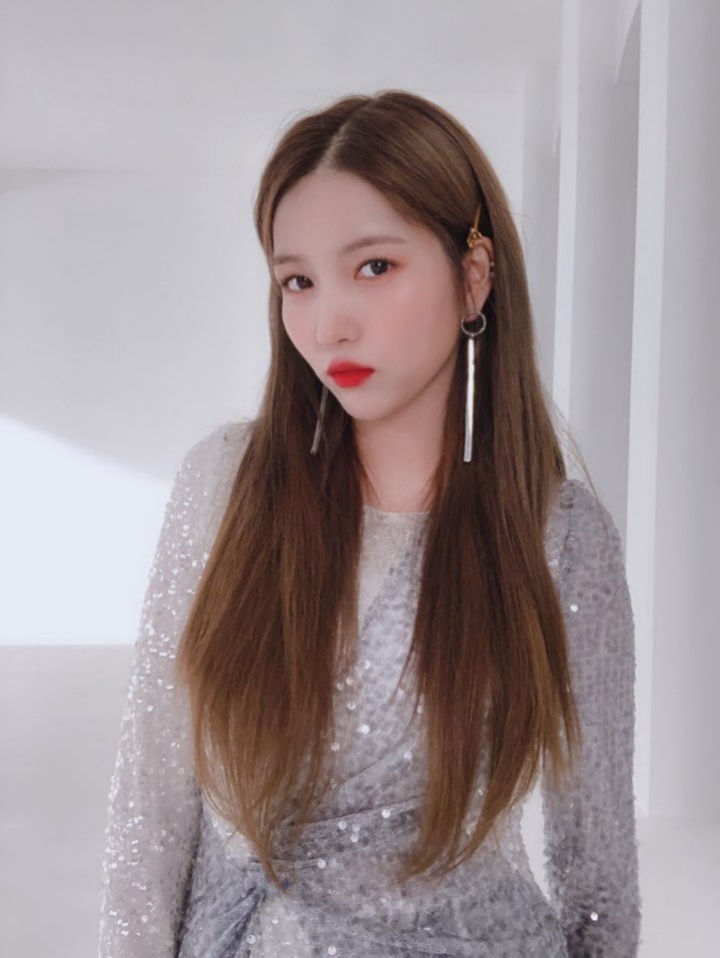 새벽에 인스타그램 업뎃한 여자친구 소원♥️ | 인스티즈