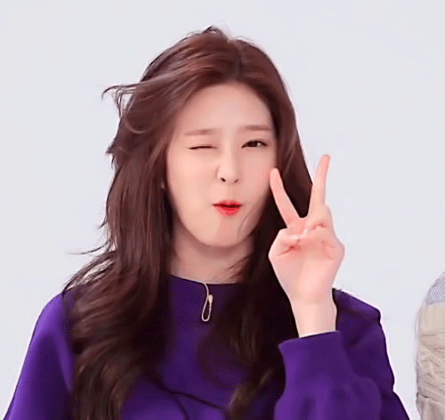 윙크하는 아이즈원 민주 움짤 | 인스티즈