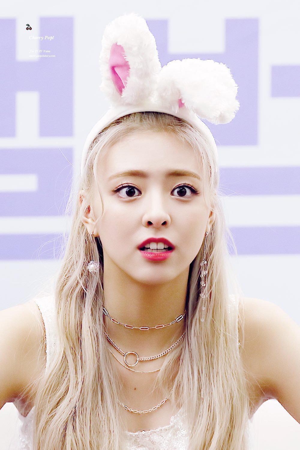 금발머리 ITZY 유나.jpgif | 인스티즈