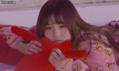 프로미스나인 가짜막내 송하영 | 인스티즈