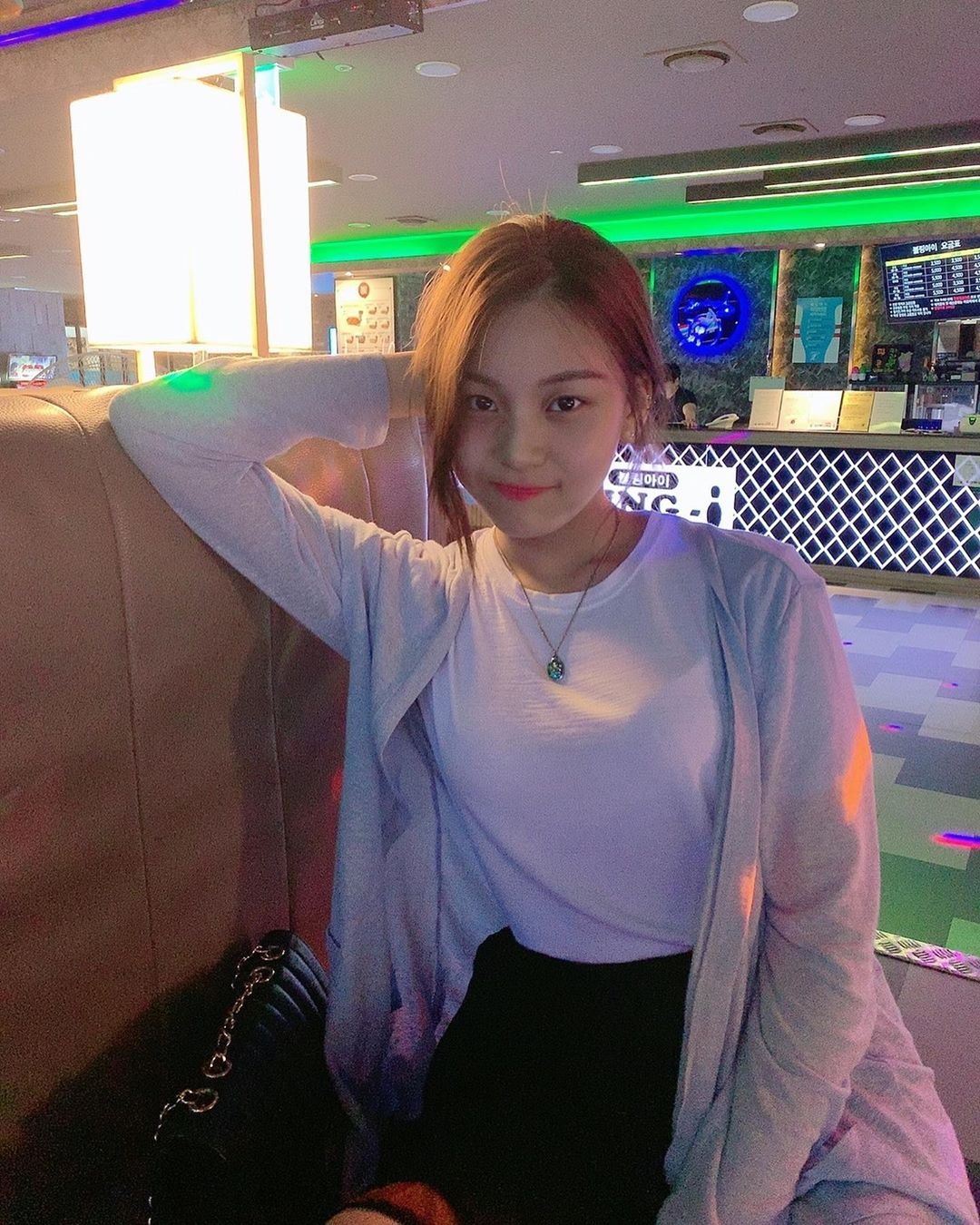 여자친구 인스타그램(엄지).jpg | 인스티즈