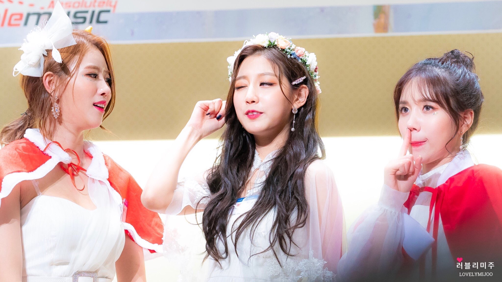 [러블리즈] 5분 뒤에 일 시작이라서 예인이 | 인스티즈