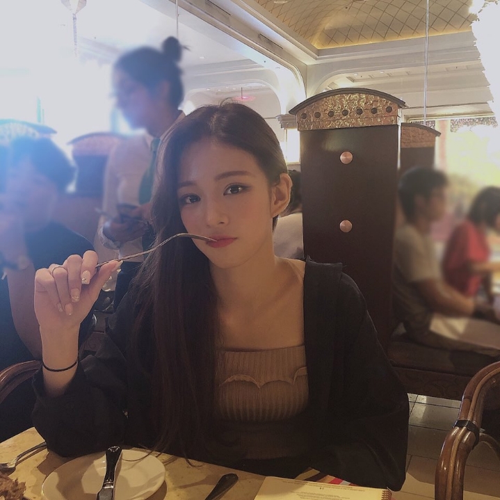 저녁먹어서 기분이좋으니 프로미스나인 이채영 | 인스티즈