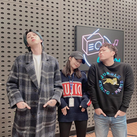 [에이핑크] 은지야 슬리피 옆에 서지마.jpg | 인스티즈