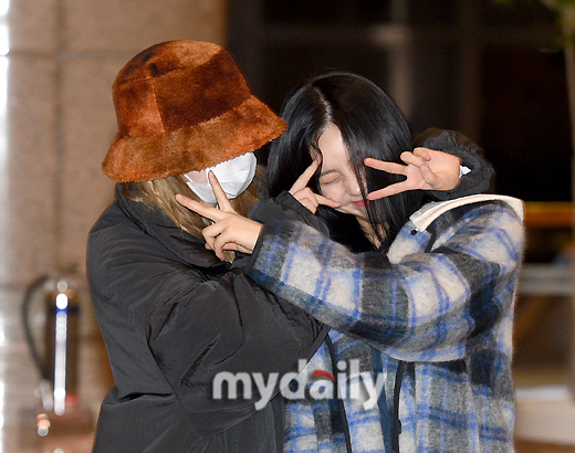 일본 공연 차 출국하는 여자친구.jpg | 인스티즈