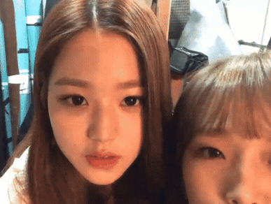 [아이즈원] 원영,예나 안녕하세요 V앱.gif | 인스티즈