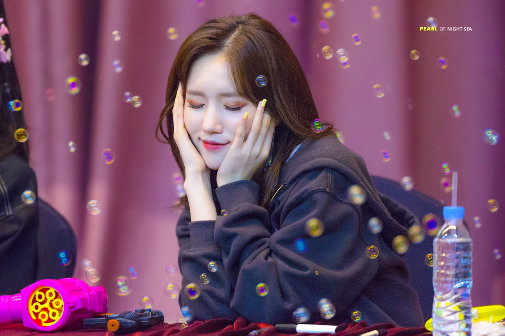 [러블리즈] 출근길에 본 은행나무가 이뻐서 명은이 | 인스티즈