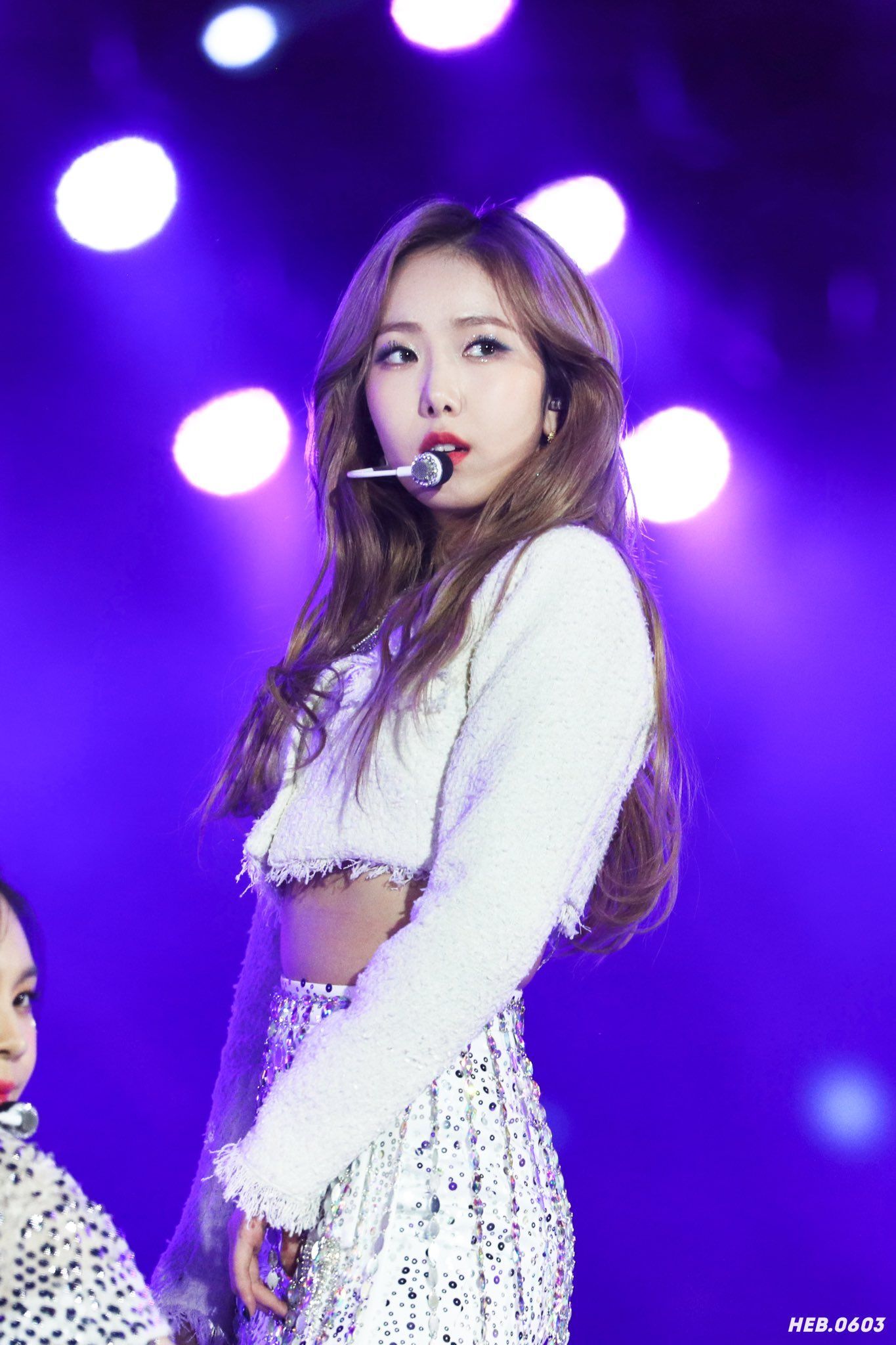 야심한 시간에 보니까 은근히 미인인 듯한 여자친구 신비.jpgif | 인스티즈