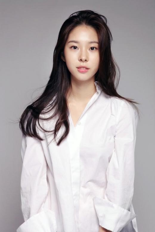 아이즈원 강혜원이랑 은근 비슷한 외모의 배우 | 인스티즈