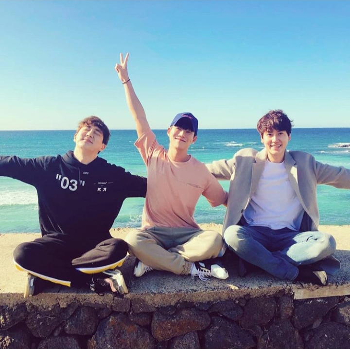 제주도 여행간 슈주 규현, 이제동, 김택용, 서경종 | 인스티즈