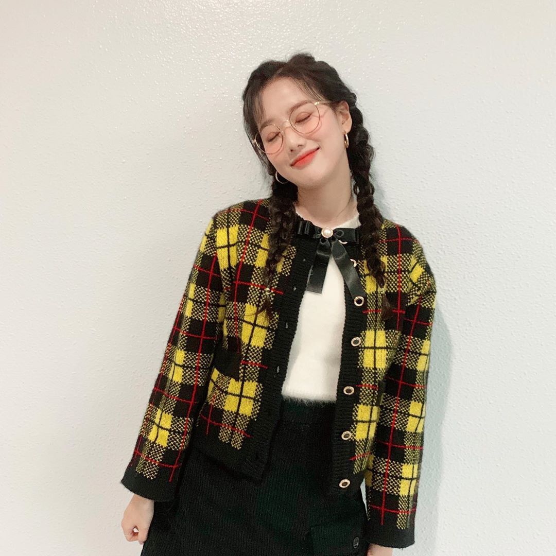 안경쓴 오늘자 에이프릴 나은이 인스타그램.jpg | 인스티즈