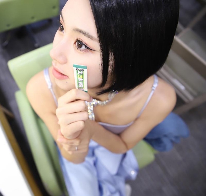 정연이가 직접 찍은 트와이스 멤버들 대기실 사진들 | 인스티즈