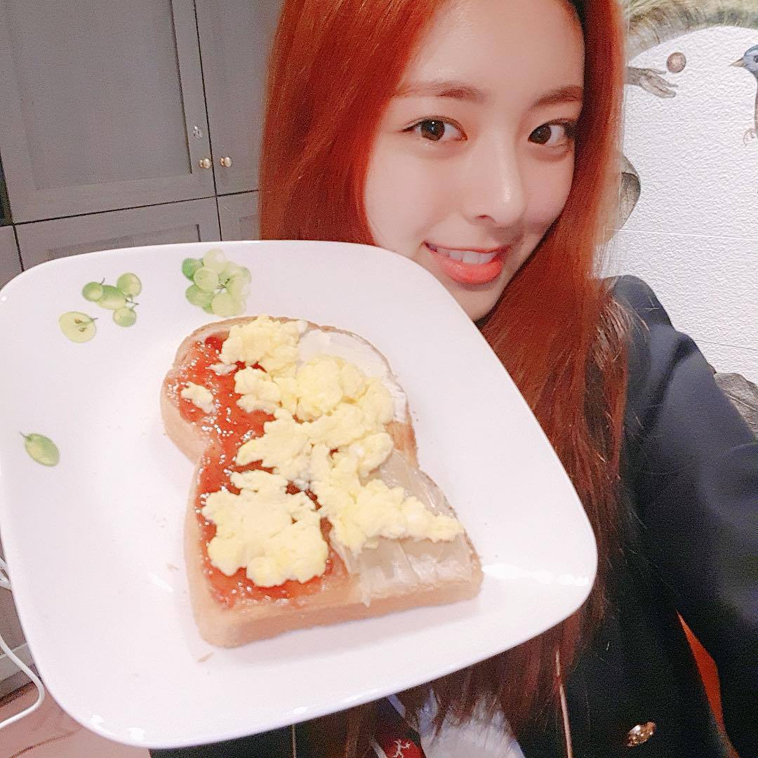 유나의 토스트 이미지