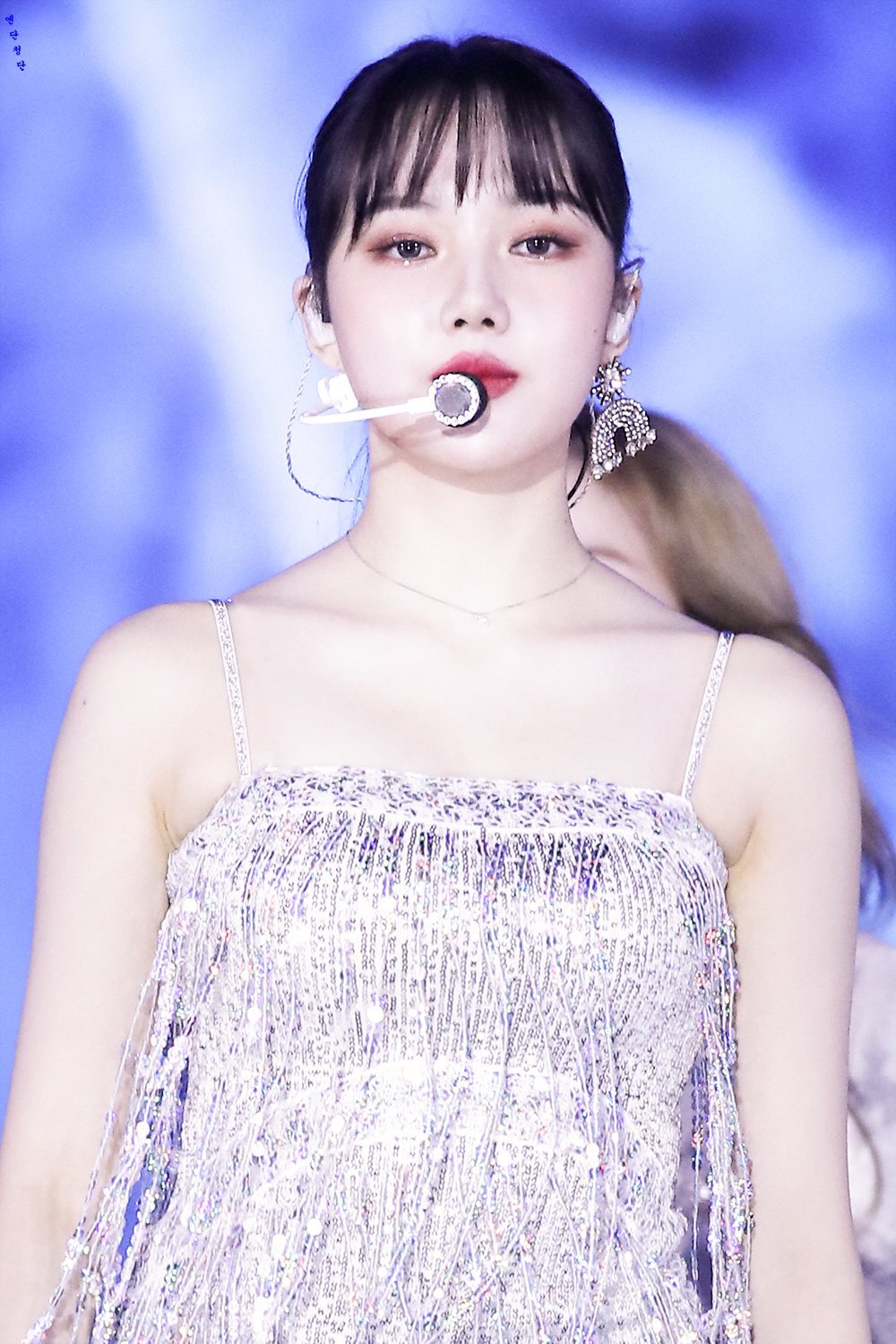 식사시간에 보니까 은근히 미인인 듯한 여자친구 예린이.jpgif | 인스티즈