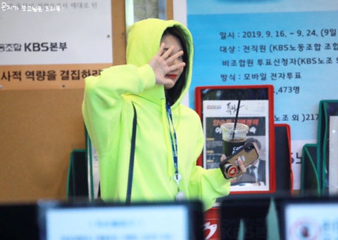 에이핑크 정은지 후드.jpg | 인스티즈