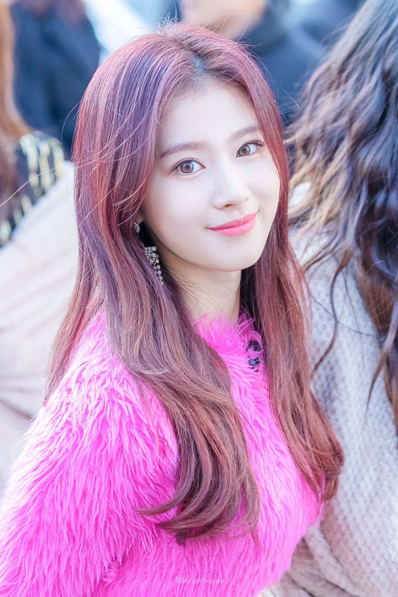 오늘이 생일인 트와이스 사나.jpgif | 인스티즈