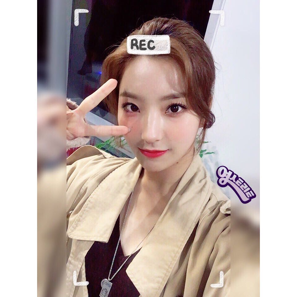 데뷔 300일 기념 프로미스나인 이새롬 | 인스티즈