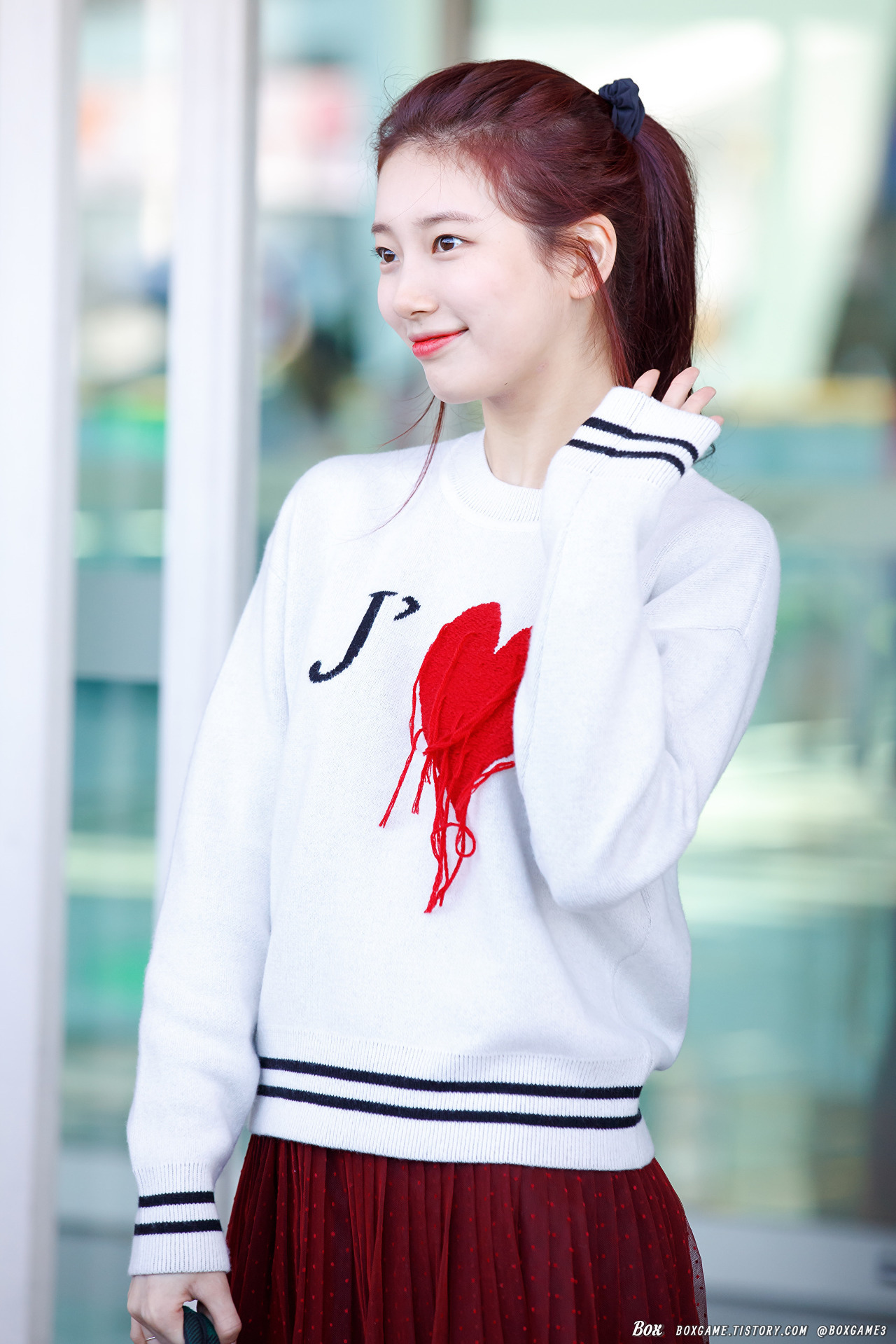 어제 인천공항 포니테일 수지.jpg | 인스티즈