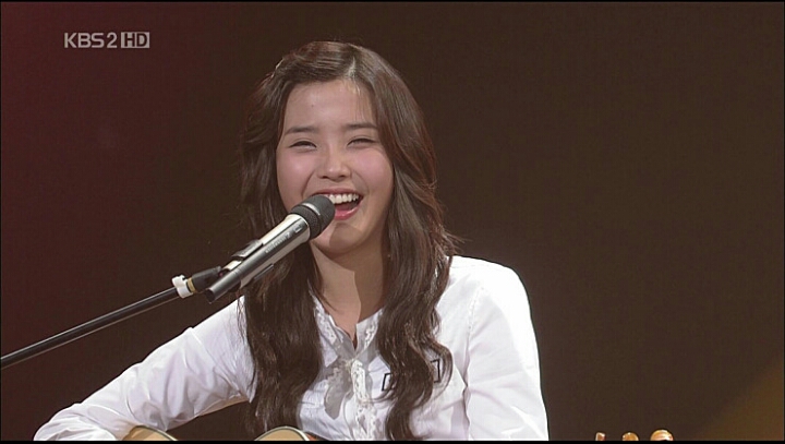 딱 10년 전 아이유 | 인스티즈