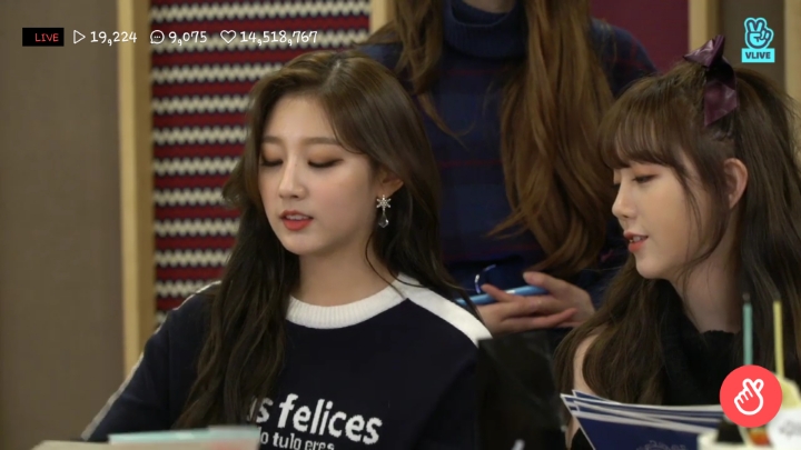 러블리즈 데뷔 4주년으로 V앱이 끝나서 캡쳐짤 | 인스티즈