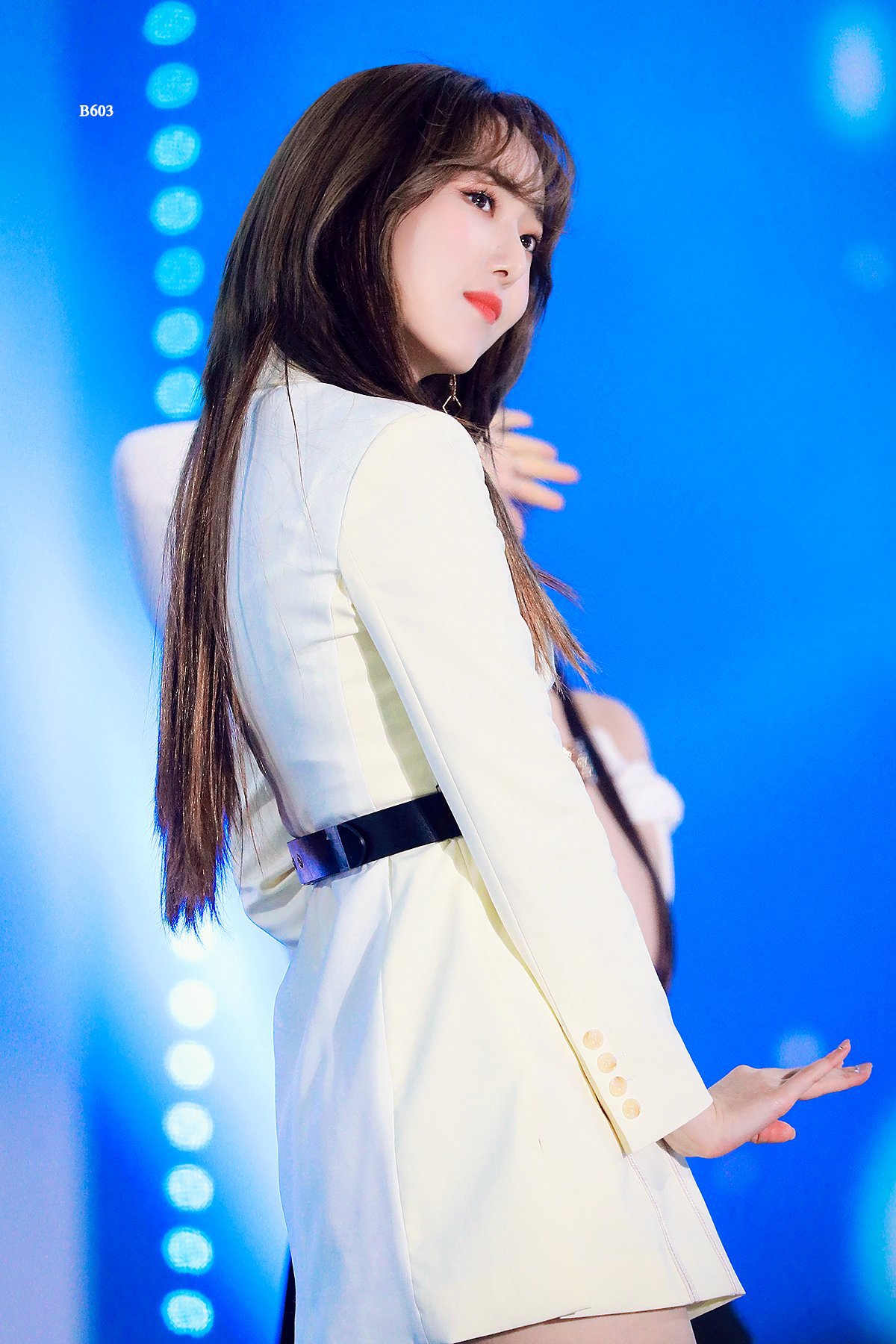 은근히 미인인 듯한 여자친구 신비.jpgif | 인스티즈