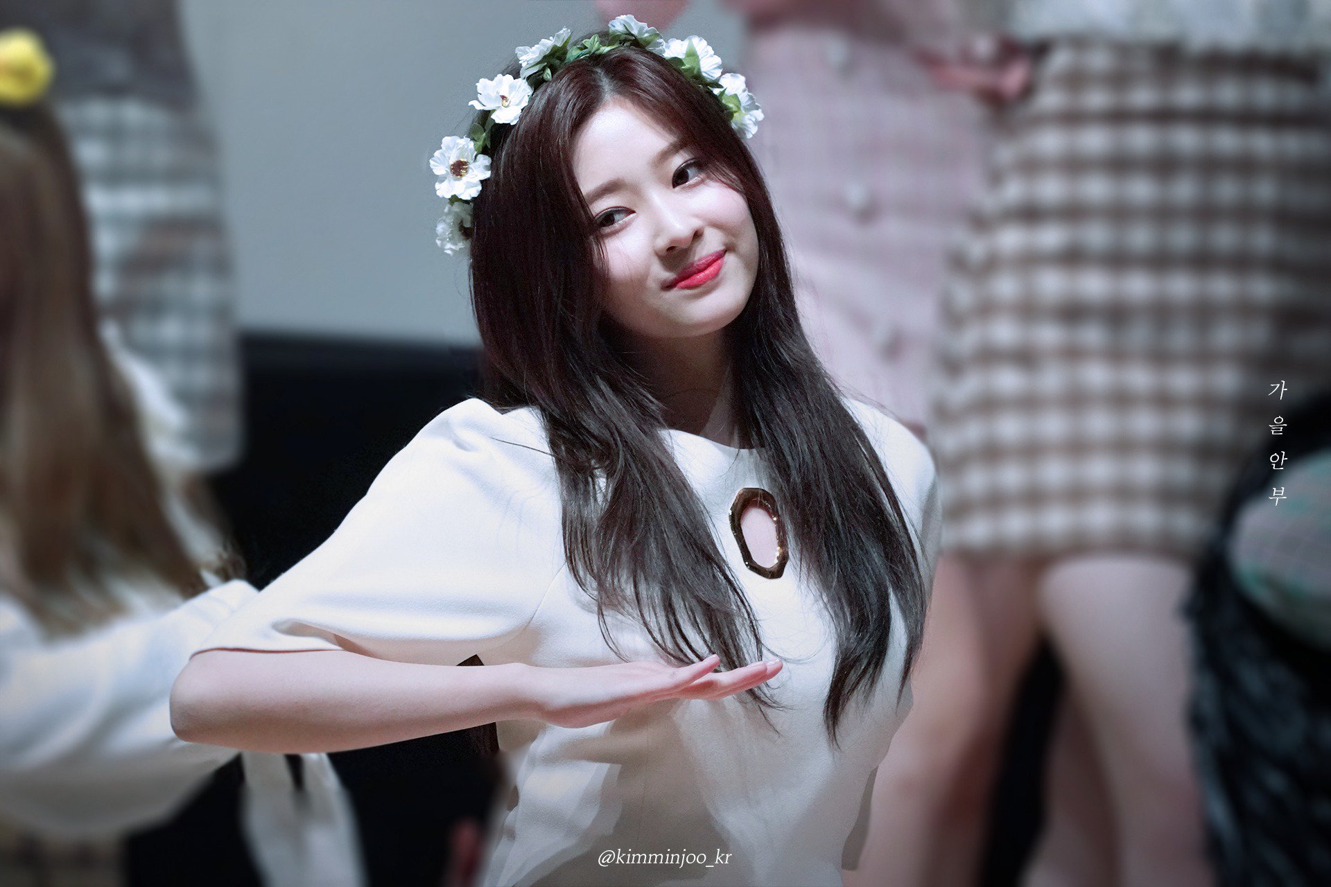 아이즈원의 밍구리 김민주.jpgif | 인스티즈