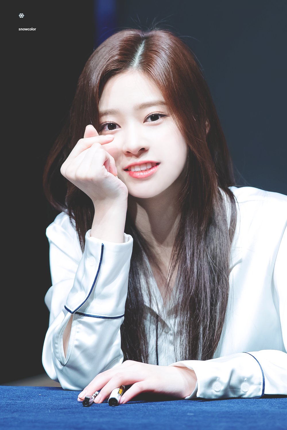 항상 어딘가 억울하고 애잔한 아이즈원 민주.jpg | 인스티즈