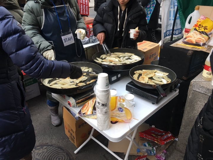 집회고 뭐고 일단 먹고 시작해야하는 한국인 | 인스티즈