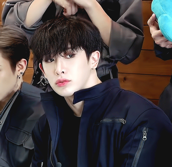 맏형이 비주얼멤버인 남돌 모음.gif | 인스티즈