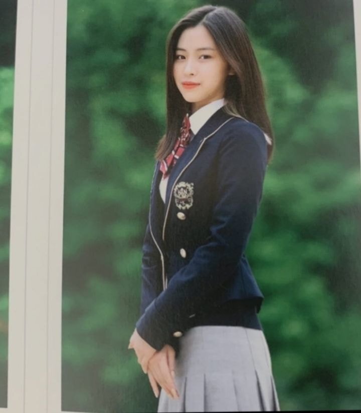 초중고 학창시절 레전드 졸사 라인업 있지 itzy 류진 성장과정 | 인스티즈