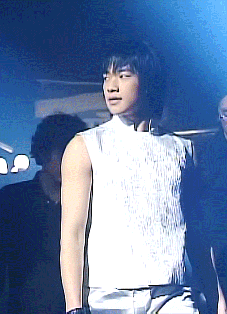 작은 눈계의 센세이션이었던 스무살의 비 gif | 인스티즈