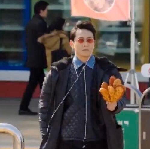 뭔가 상대적 박탈감을 느끼게 하는 오정세.jpg | 인스티즈