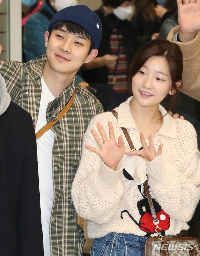 아카데미 4관왕 기생충 주역들 귀국길.jpg | 인스티즈