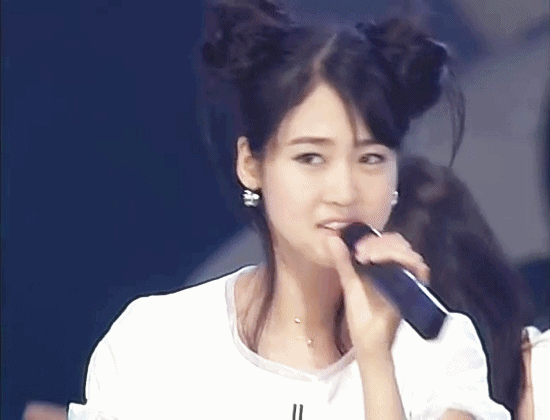 핑클 시절 자기 모습보고 당황하는 성유리.gif | 인스티즈