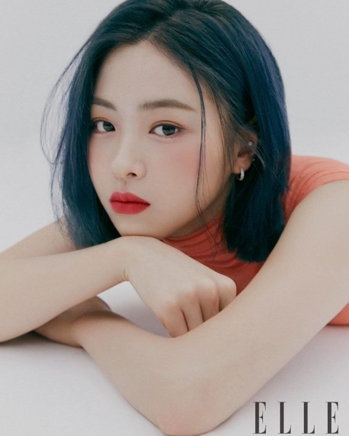 초중고 학창시절 레전드 졸사 라인업 있지 itzy 류진 성장과정 | 인스티즈