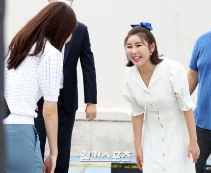 오늘자 행사장에서 김연아 만난 송가인.jpg | 인스티즈