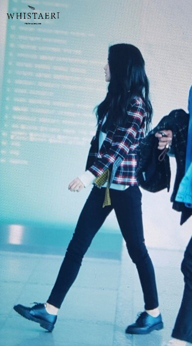 김태리의 계단 사용법.gif | 인스티즈